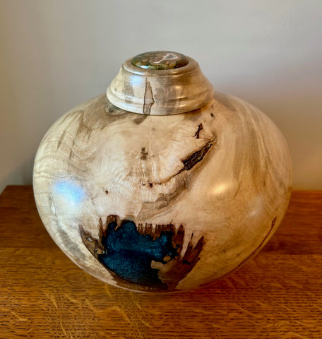 Curly Maple Individual Size Urn With Screw On Lid