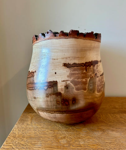 Red Gum with Bark Edge Individual Size Urn With Screw On Lid
