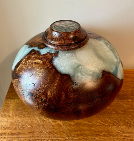 Mulberry Burl Individual Size Urn With Screw On Lid