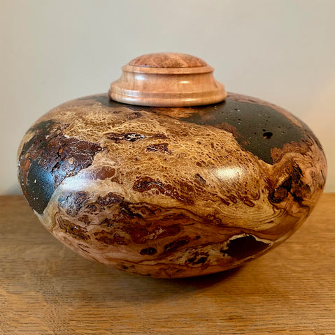 Cherry Lace Burl Individual Size Urn With Screw On Lid