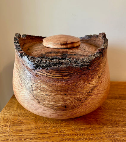White Oak Bark Edge Individual Size Urn With Screw On Lid