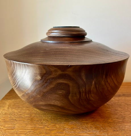 Catalpa Individual Size Urn With Screw On Lid