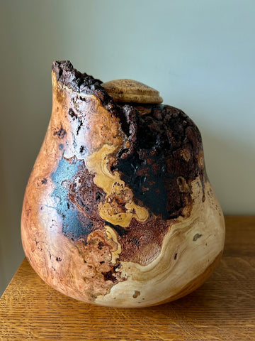 Cherry Bark Edge Individual Size Urn With Screw On Lid