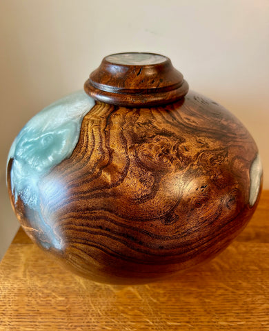 Mulberry Burl Individual Size Urn With Screw On Lid
