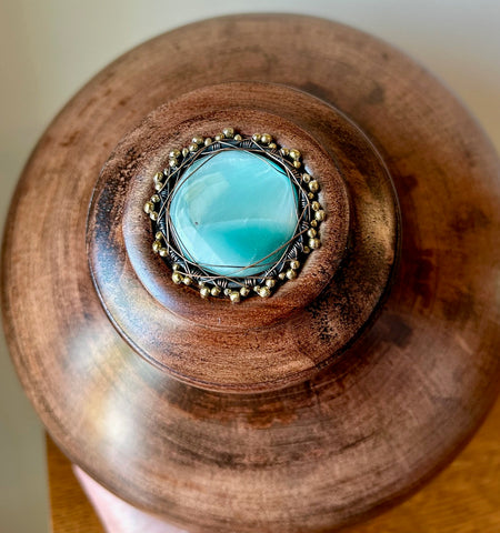 Red Gum Individual Size Urn With Screw On Lid