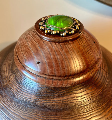 Ash Individual Size Urn With Screw On Lid