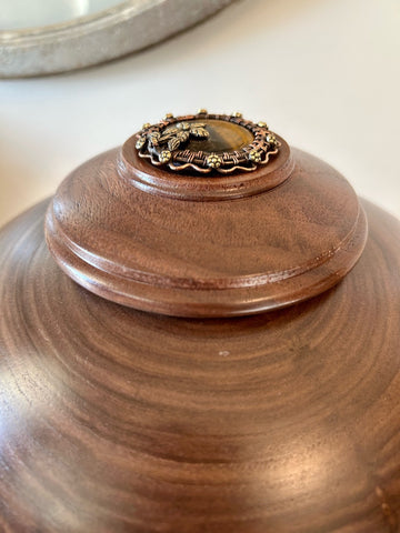 Walnut Individual Size Urn With Screw On Lid