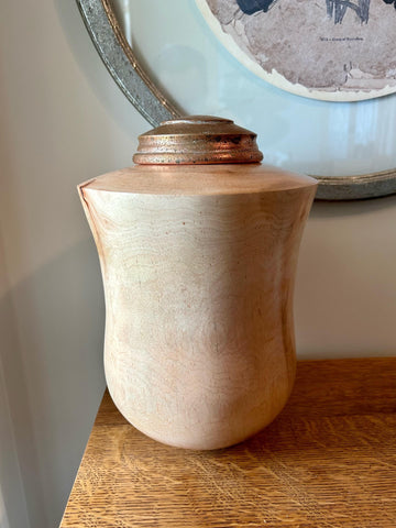 Maple Individual Size Urn With Screw On Lid